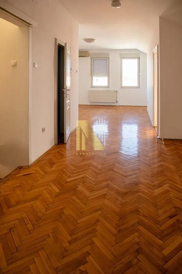 Prodaja, dvosoban stan, 59m², Centar, Novi Sad