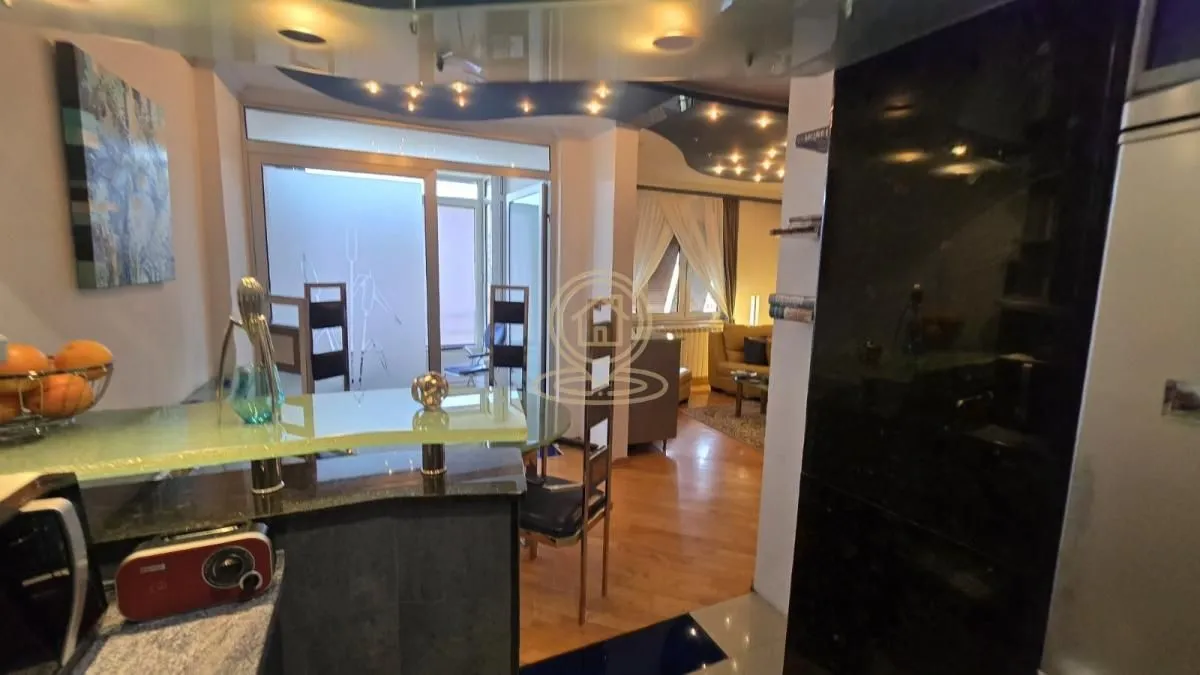Izdavanje, dvosoban stan, 54m², Stari Grad, Beograd
