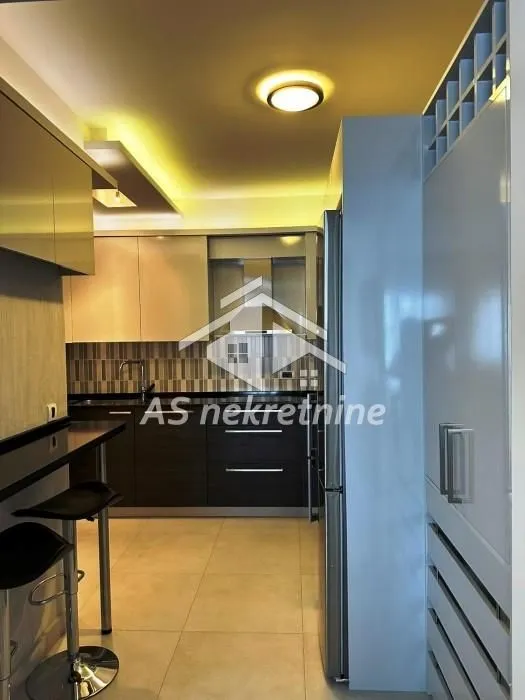 Rent, three bedroom apartment, 81m², Lekino Brdo, Voždovac Sve Podlokacije