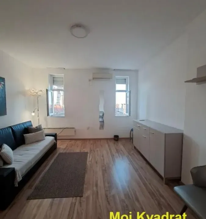Izdavanje, jednosoban stan, 28m², Stari Grad, Beograd