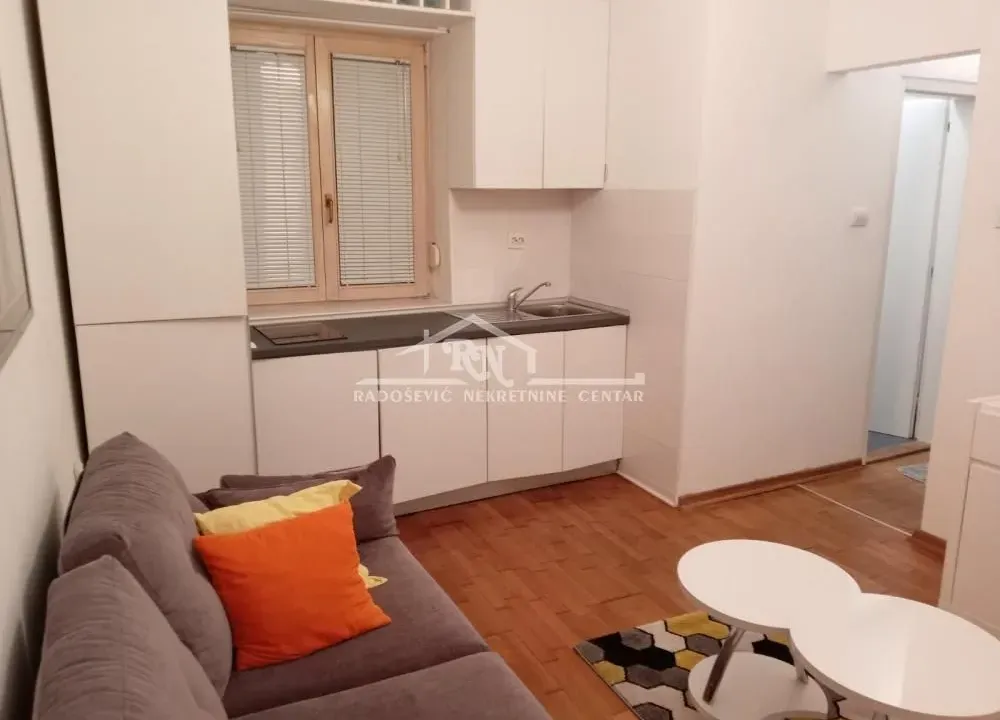 Prodaja, jednosoban stan, 22m², Stari Grad, Beograd