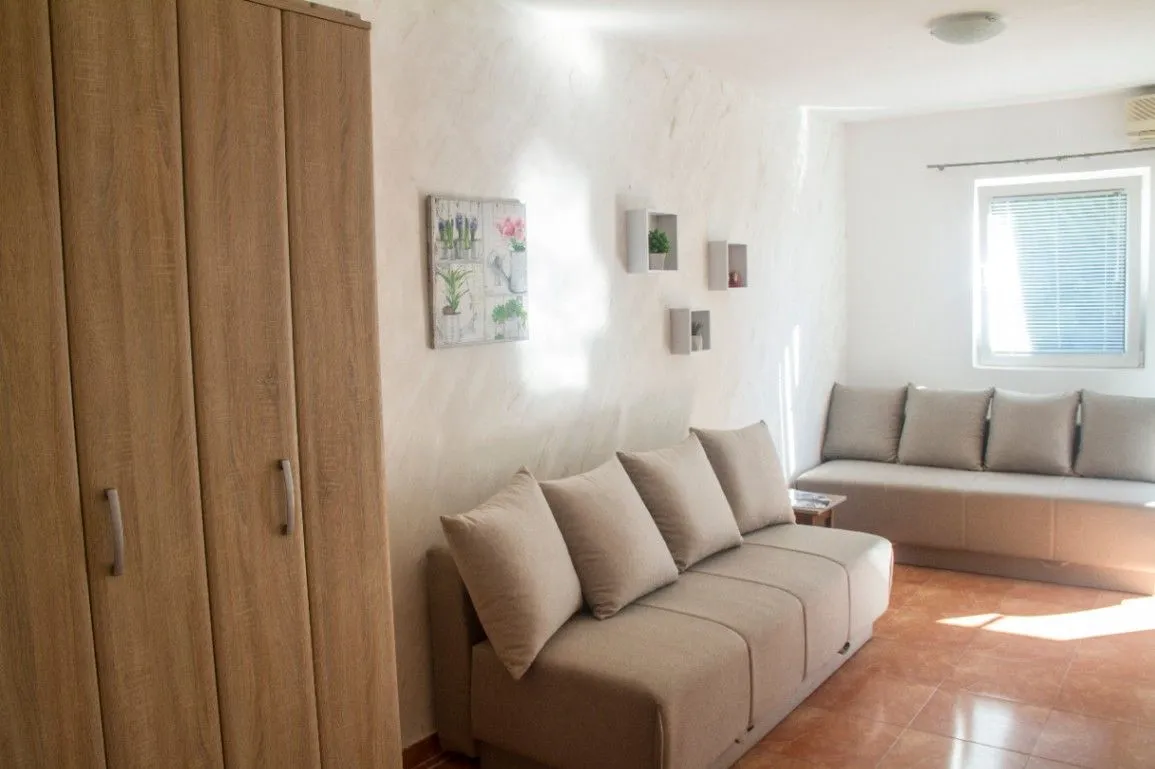 Sale, studio apartment, 26m², Sveti Stefan, Budva