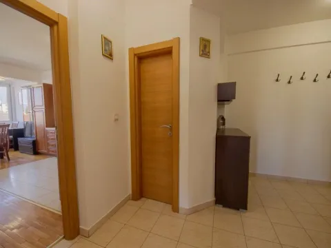 Izdavanje, dvosoban stan, 90m², Zabjelo, Podgorica - image 6