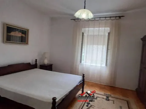Sale, house, 197m², Stara varoš, Nikšić - image 9