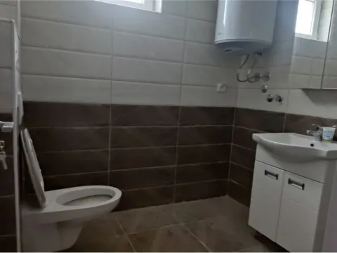 Sale, three bedroom apartment, 70m², Niš, Srbija - image 2