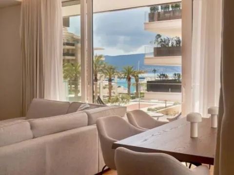 Prodaja, dvosoban stan, 136m², Porto Montenegro, Tivat - image 10