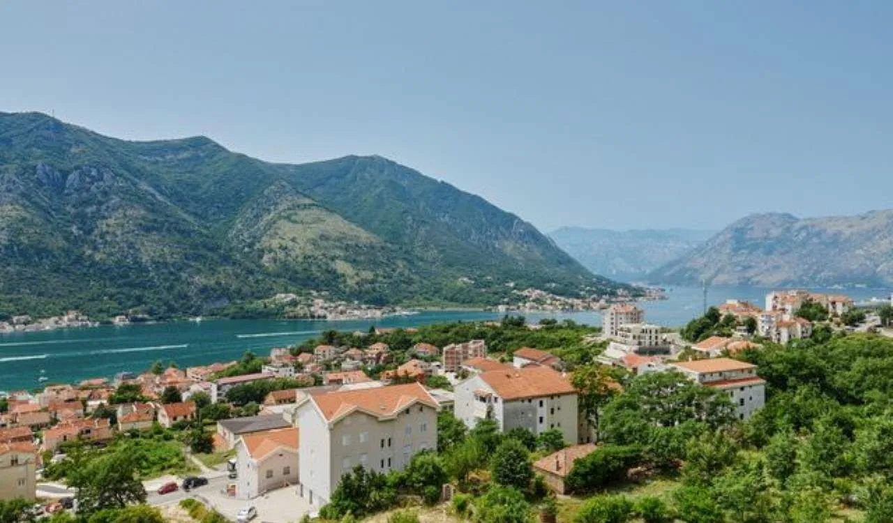 Prodaja, jednosoban stan, 50m², Sveta Vrača, Kotor