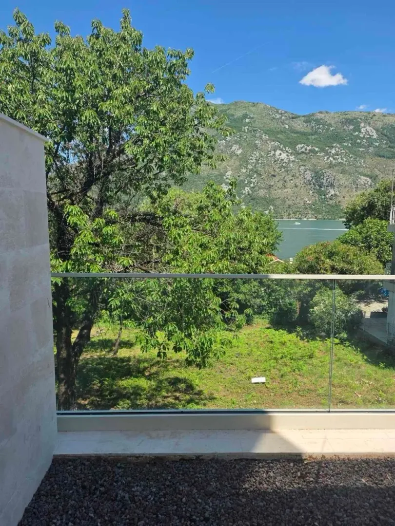 Sale, one bedroom apartment, 95m², Stoliv, Kotor