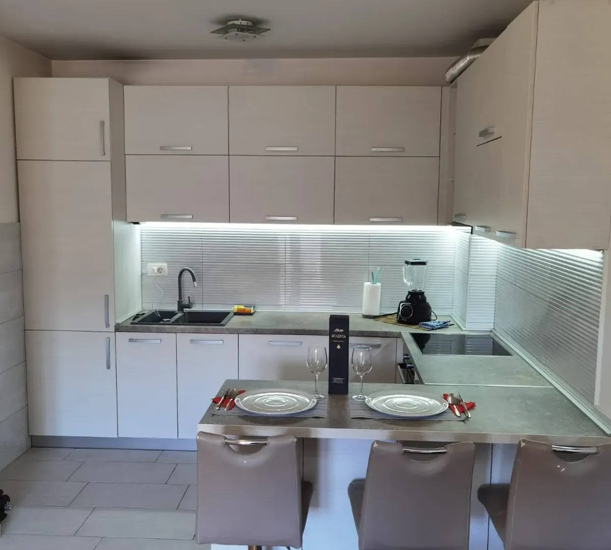 Stan-na-dan, dvosoban stan, 44m², Integralovo, Nikšić