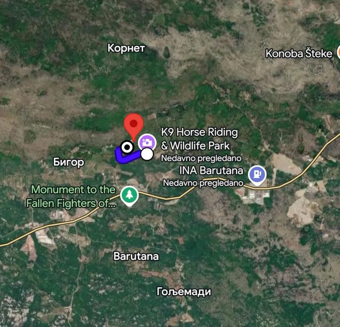 Satelitski snimak lokacije nekretnine sa označenim mjestom na mapi.