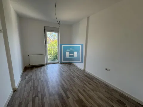 Prodaja, četvorosoban stan, 97m², Centar, Paraćin - image 7