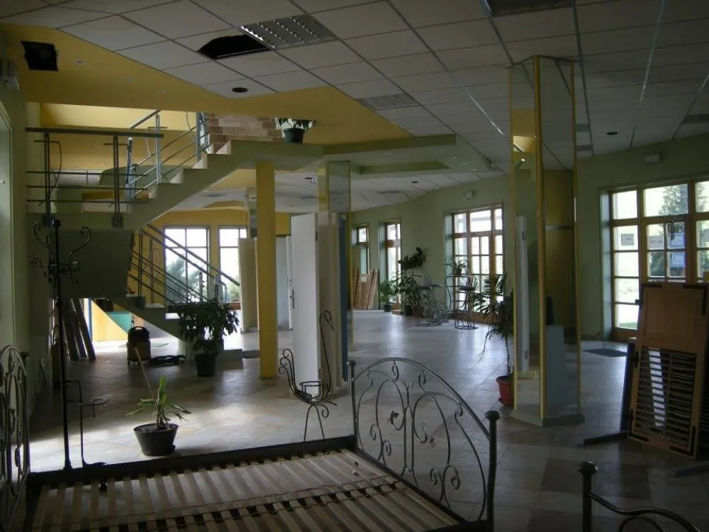 Sale, office space, 422m², Jagodina, Srbija