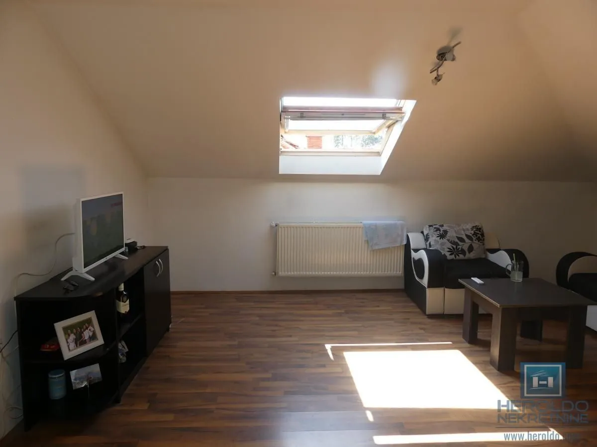 Prodaja, dvosoban stan, 68m², Levač, Jagodina