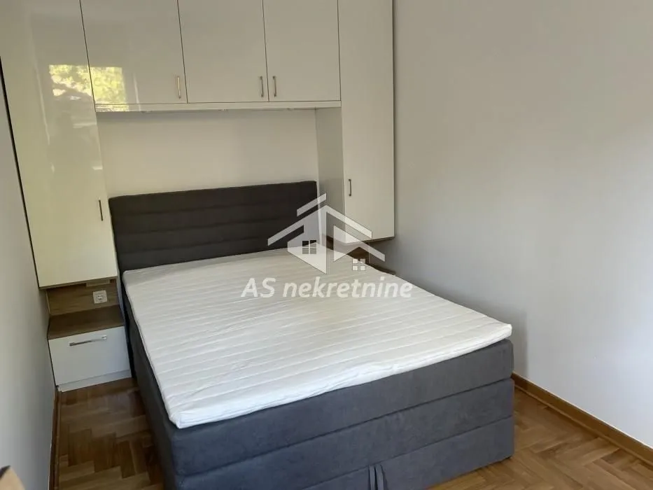 Rent, two bedroom apartment, 40m², Stari Grad, Beograd