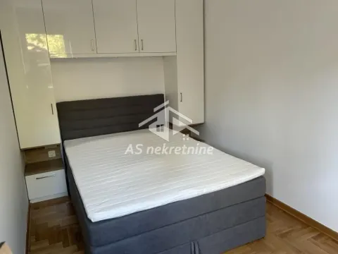 Rent, two bedroom apartment, 40m², Stari Grad, Beograd - image 15