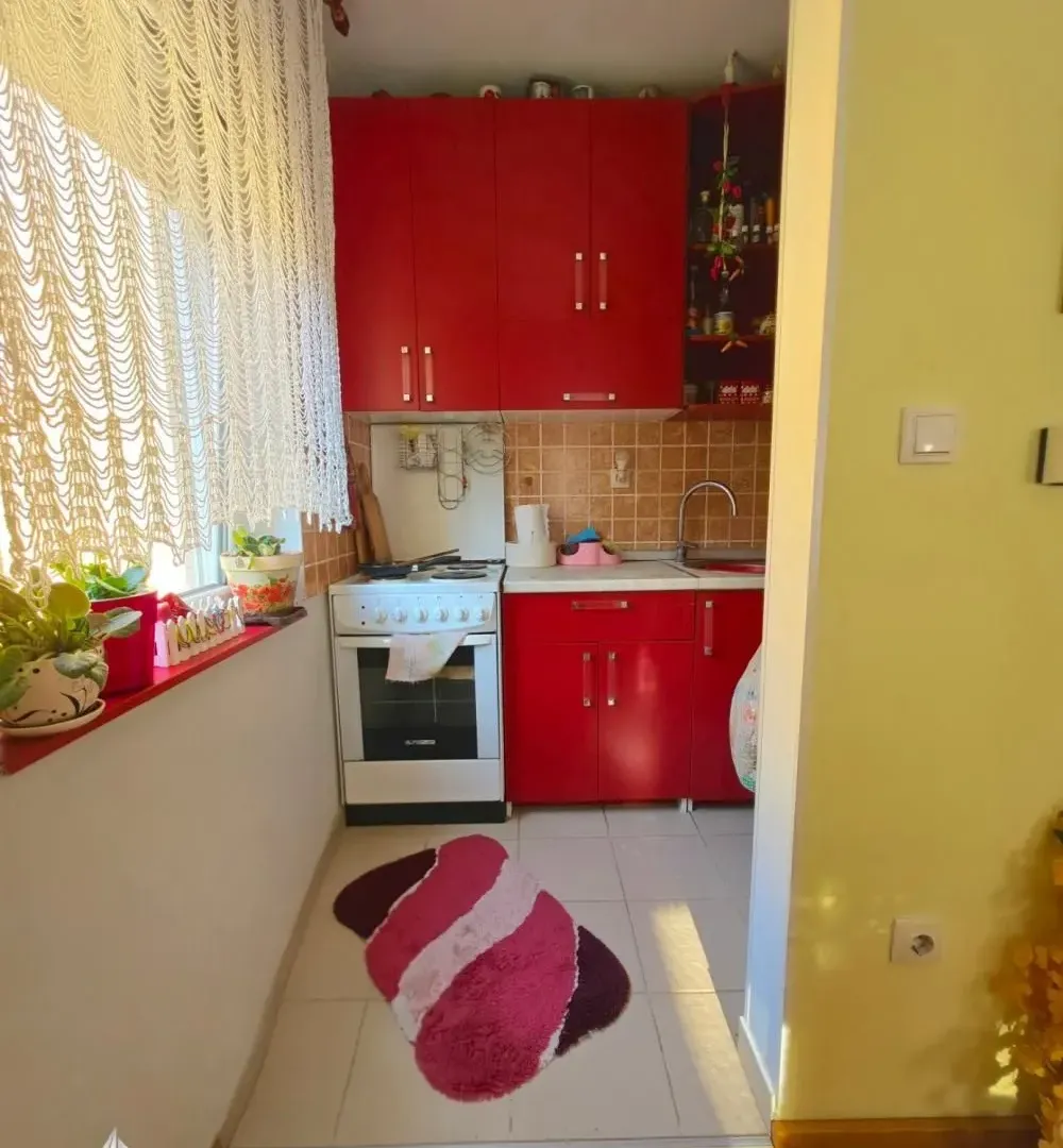 Prodaja, jednosoban stan, 34m², Kneževac, Beograd
