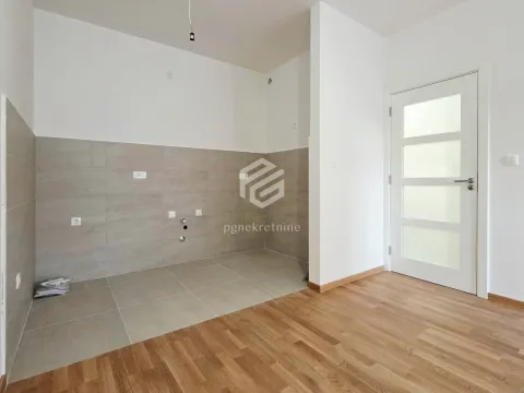 Prodaja, jednosoban stan, 45m², Pobrežje, Podgorica - image 3