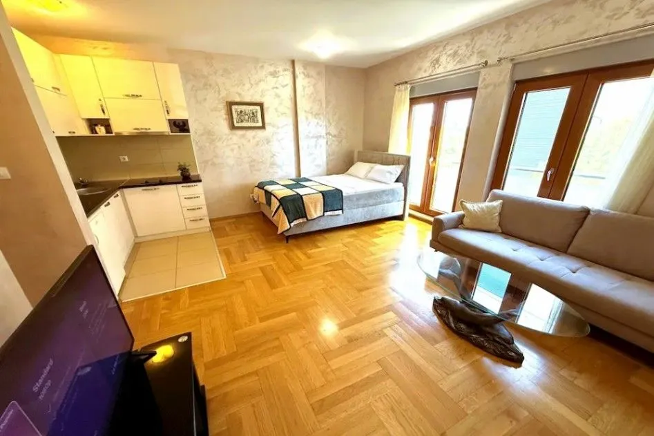 Stan-na-dan, jednosoban stan, 35m², Preko Morače, Podgorica