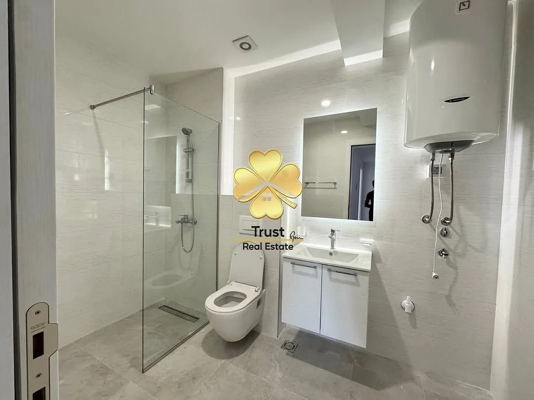 Prodaja, trosoban stan, 106m², Stari Aerodrom, Podgorica