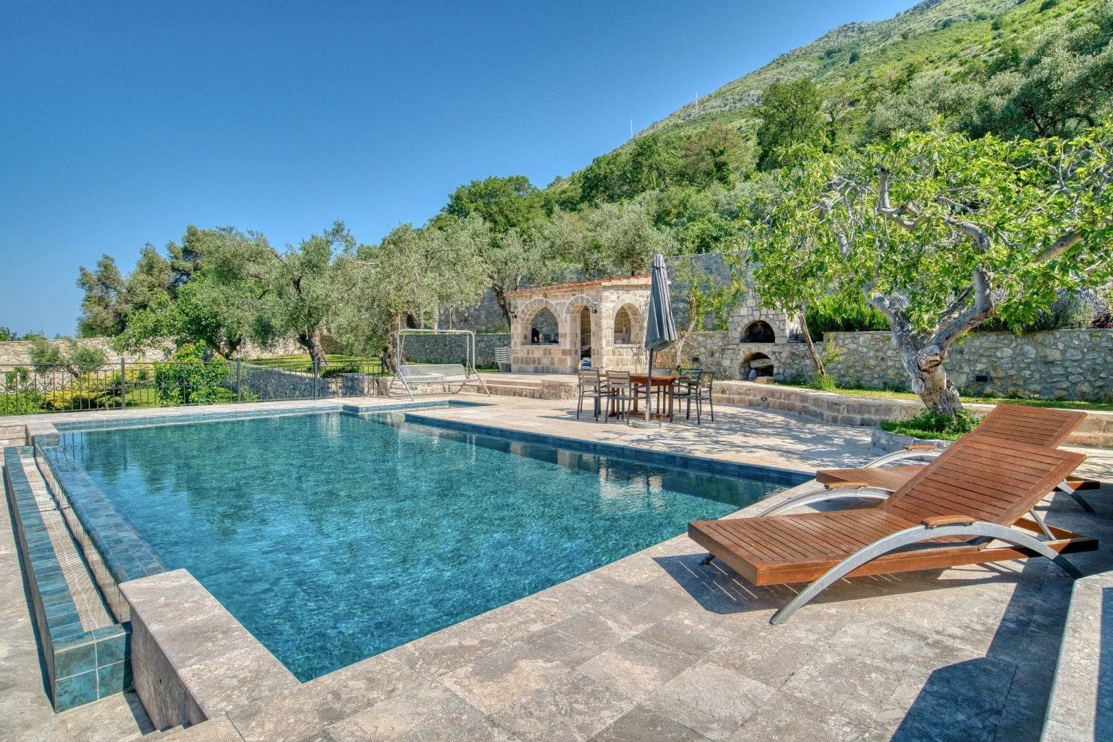 Sale, house, 480m², Reževići, Budva
