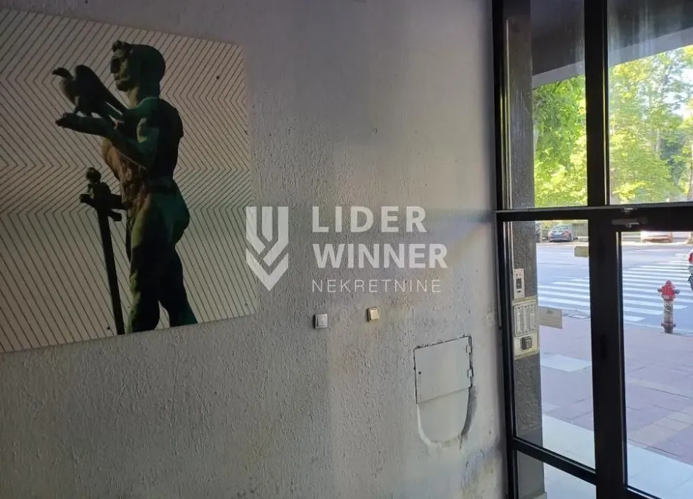 Prodaja, dvosoban stan, 70m², Vračar Sve Podlokacije, Beograd