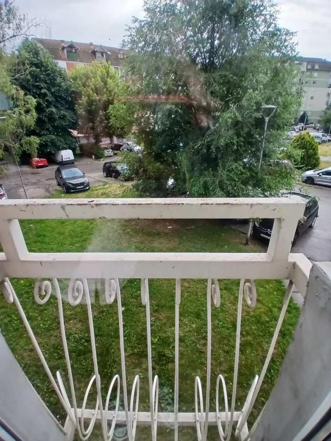 Izdavanje, dvosoban stan, 58m², Vašarište, Jagodina
