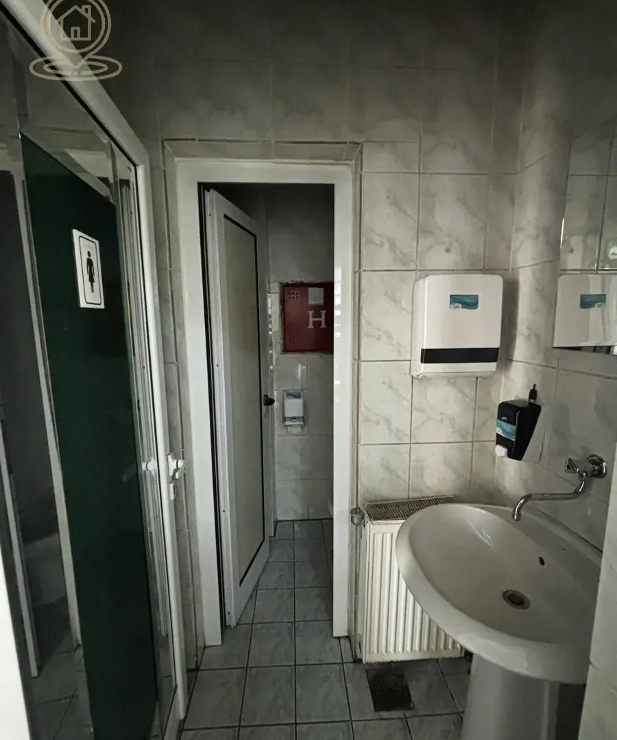 Rent, office space, 450m², Marger, Niš