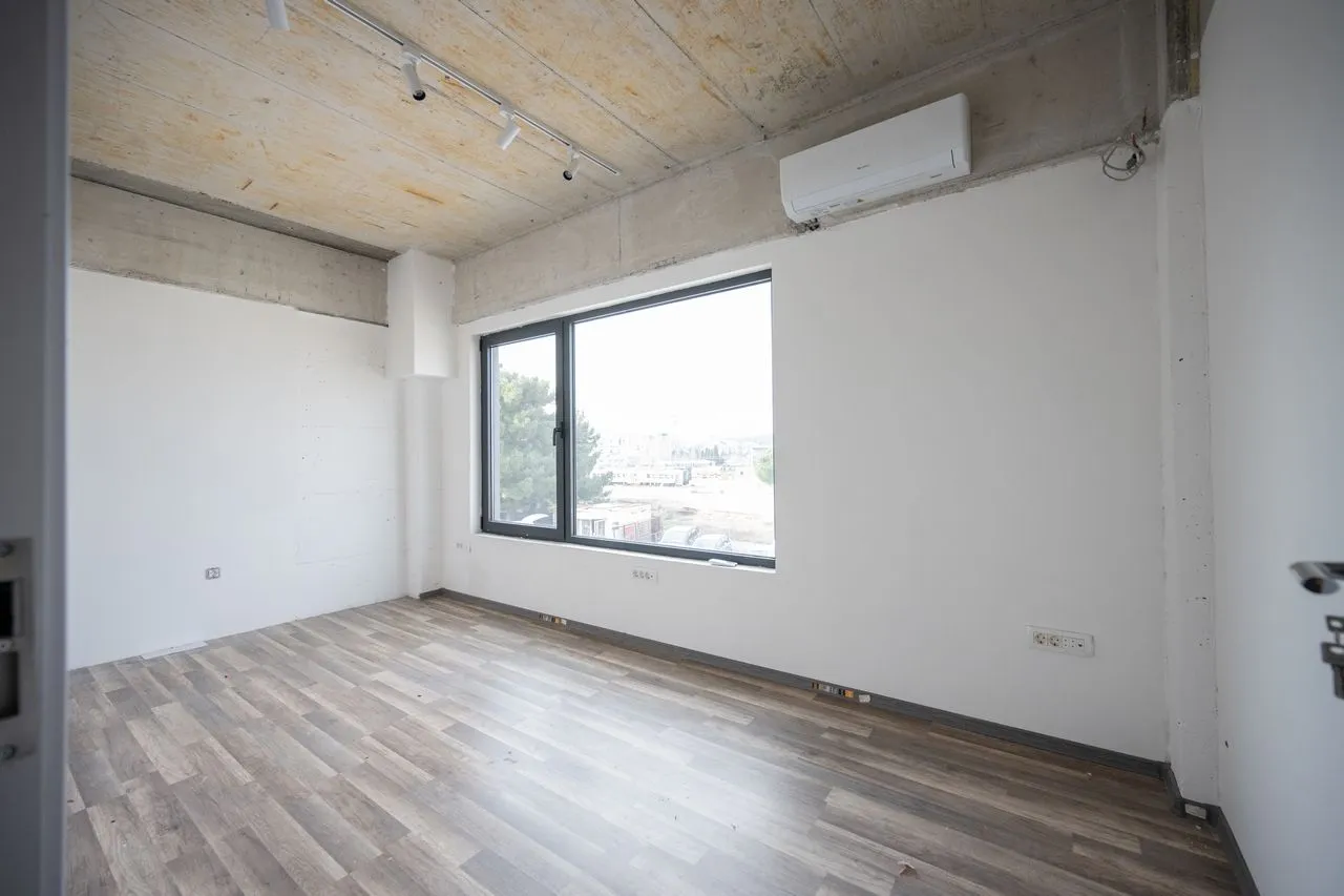 Rent, office space, 371m², Stari Aerodrom, Podgorica