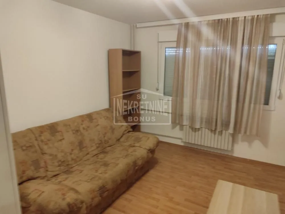 Izdavanje, jednosoban stan, 38m², Radijalac, Subotica