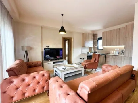 Izdavanje, dvosoban stan, 76m², Dalmatinska ulica, Podgorica - image 2