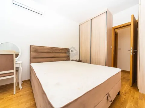 Izdavanje, dvosoban stan, 80m², City Kvart, Podgorica - image 6