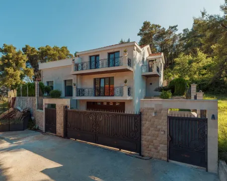 Izdavanje, kuća, 500m², Bonići, Tivat - image 3