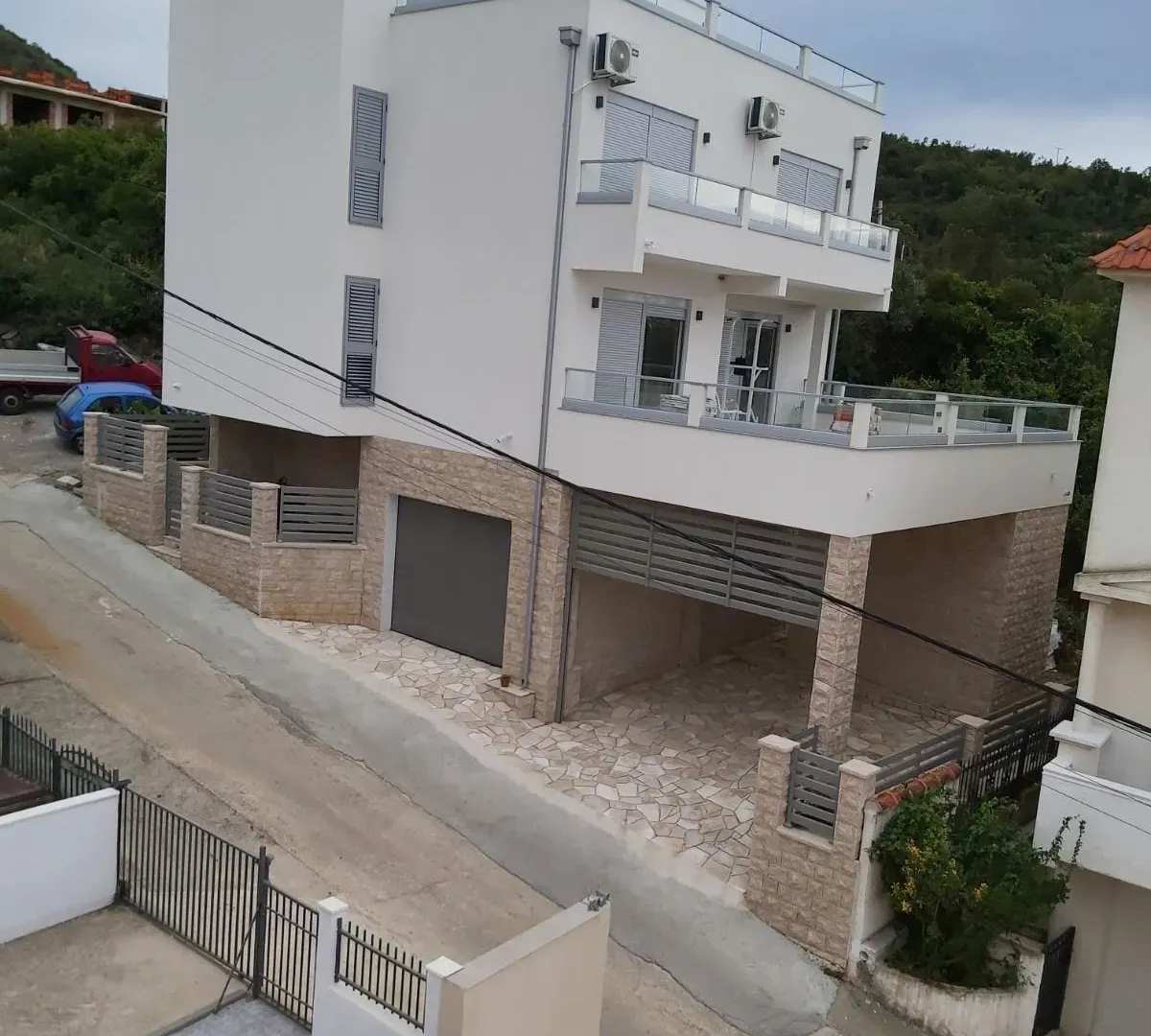 Sale, house, 220m², Bar, Crna Gora