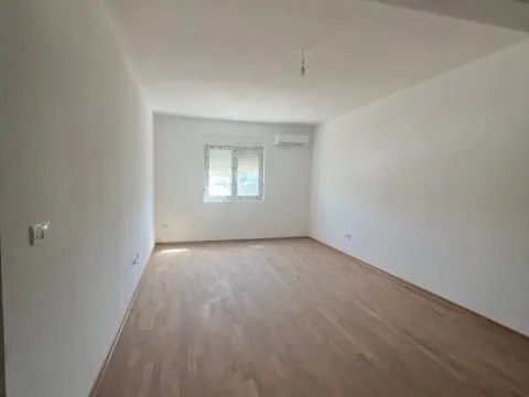 Prodaja, jednosoban stan, 73m², Zabjelo, Podgorica - image 13