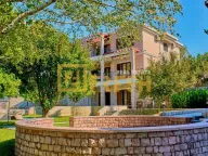 Rent, house, 300m², Zagorič, Podgorica - image 24