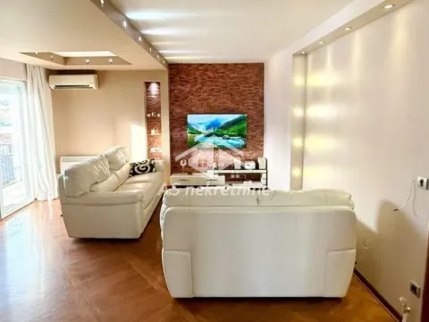 Rent, three bedroom apartment, 96m², Palata Pravde, Beograd