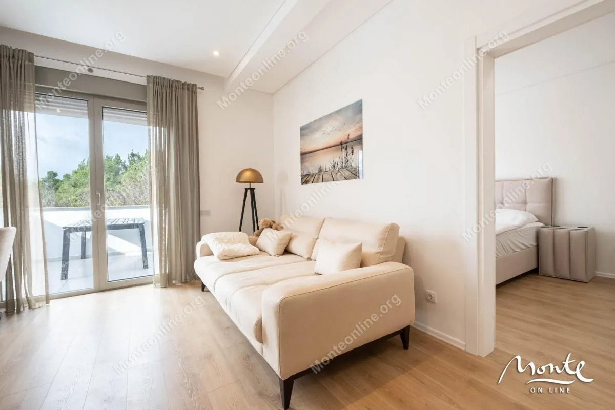 Prodaja, dvosoban stan, 90m², Tivat, Crna Gora