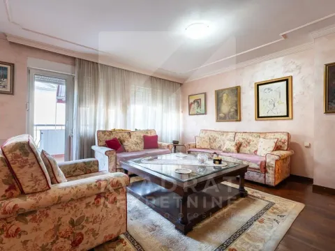 Izdavanje, četvorosoban stan, 170m2, Gorica C, Podgorica Izdavanje, četvorosoban stan, 170m2, Gorica C, Podgorica