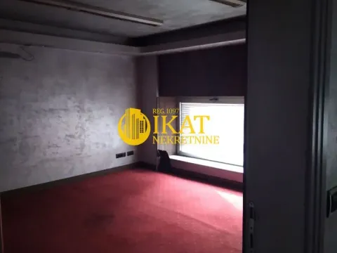 Izdavanje, poslovni prostor, 309m², Stari Grad, Beograd - image 10