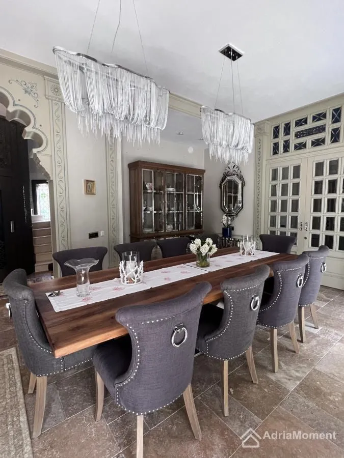 Prodaja, kuća, 550m², Reževići, Budva