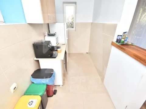 Izdavanje, poslovni prostor, 90m², Gorica C, Podgorica - image 7