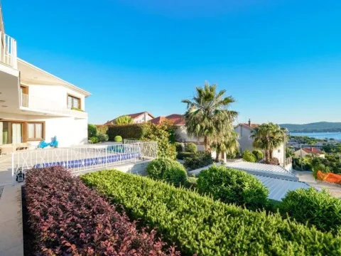 Prodaja, kuća, 290m², Tivat, Crna Gora - image 26