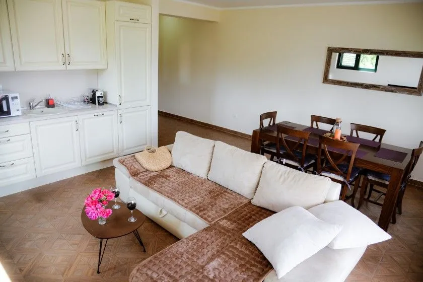 Prodaja, dvosoban stan, 74m², Đuraševići, Tivat