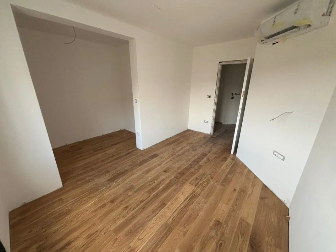 Prodaja, dvosoban stan, 79m², Tološka šuma, Podgorica