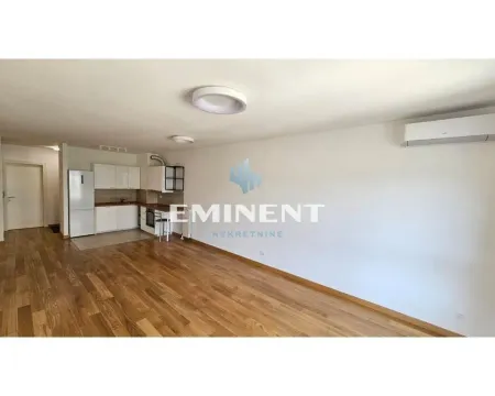 Izdavanje, četvorosoban stan, 107m², Novi Beograd Blok 65, Novi Beograd Sve Podlokacije - image 2