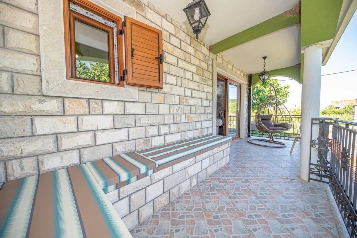 Prodaja, kuća, 90m², Virpazar, Bar
