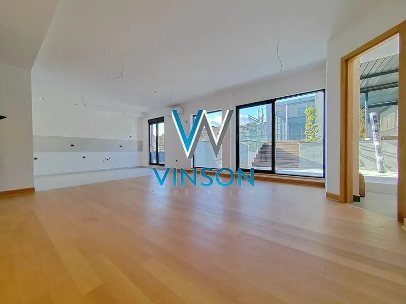 Prodaja, četvorosoban stan, 240m², Adamovićevo Naselje, Novi Sad Sve Podlokacije