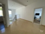 Rent, house, 400m², Budva, Crna Gora - image 11