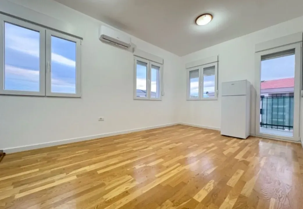 Izdavanje, jednosoban stan, 41m², Zabjelo, Podgorica