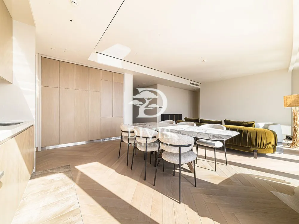 Prodaja, četvorosoban stan, 164m², Beograd Na Vodi, Beograd